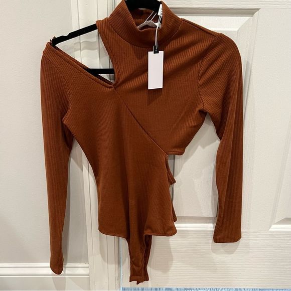 Astr Tops - ASTR The Label Cutout Bodysuit